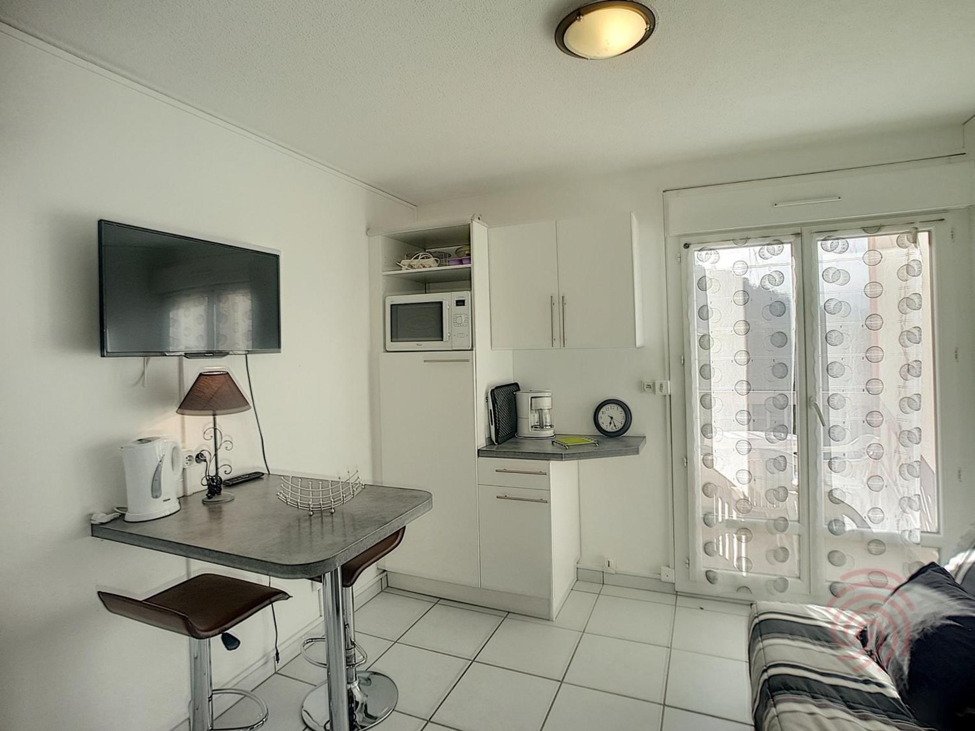 Studio Renove Avec Balcon, Animaux Acceptes, Wifi, A 650M Des Thermes - Fr-1-451-92 Lamalou-les-Bains Dış mekan fotoğraf
